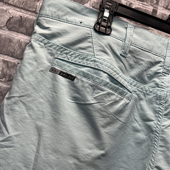 Hurley - Picture 4 of 10